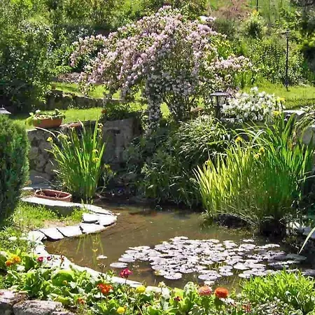 Bed & Breakfast D'hotes La Hulotte 69 *